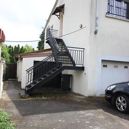 3 Chambres - Tres Grand Jardin Privee - Terrasse Privee - Garage Velo Et Moto - Parking Voiture Privee Dans La Propriete - Gere Par Presta-Zen'Services Thierville-sur-Meuse Exterior photo